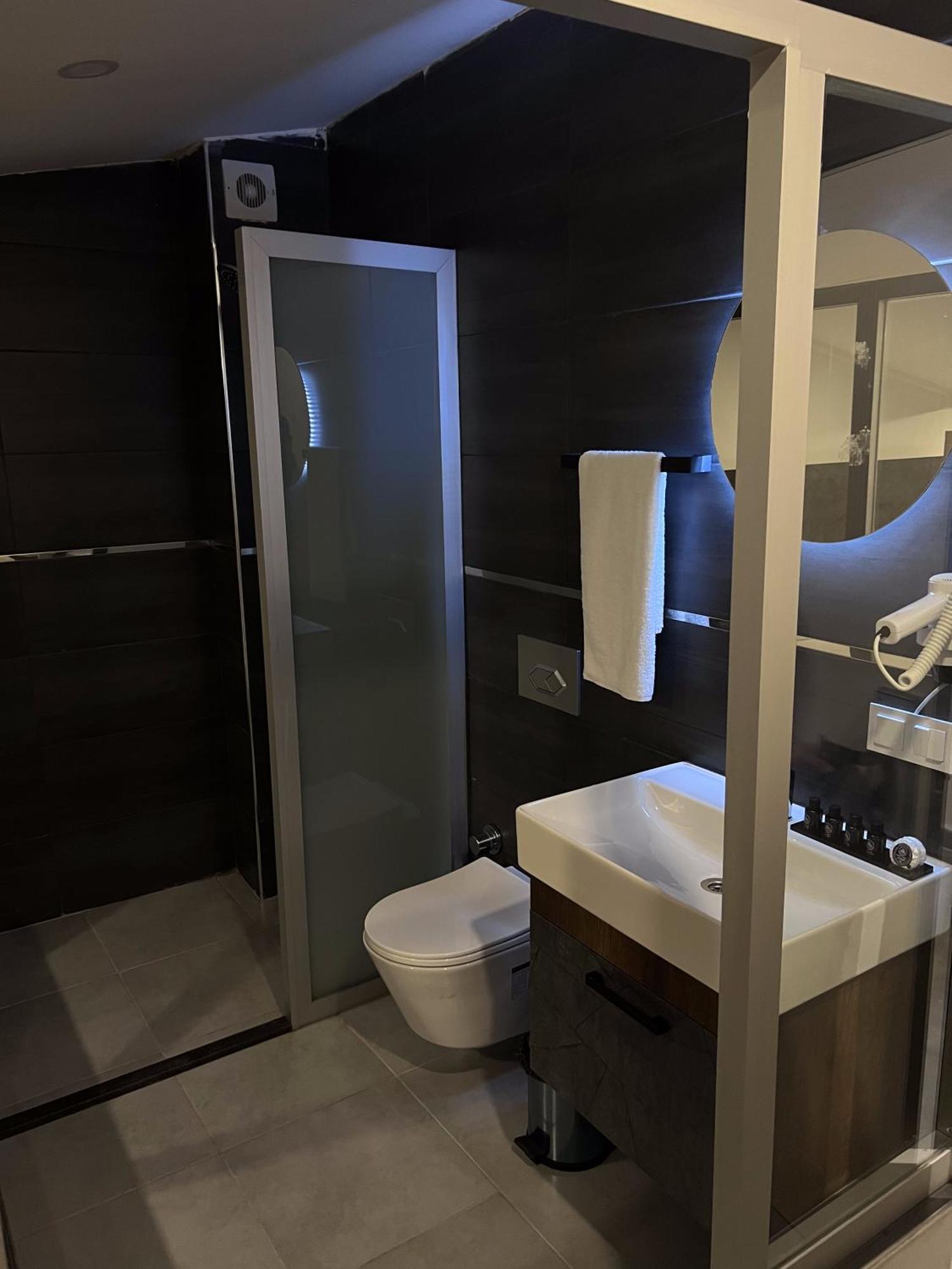 Womco Butik Otel *
